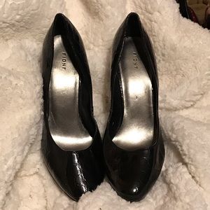 🧸Fioni 4" black heels, size 8.5